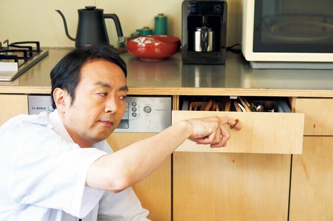 革ひもを使った引き出しの取っ手