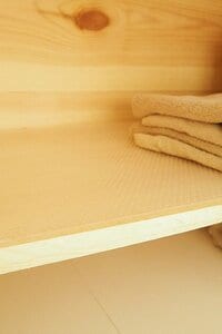 タオル・衣類・化粧品関係の収納棚