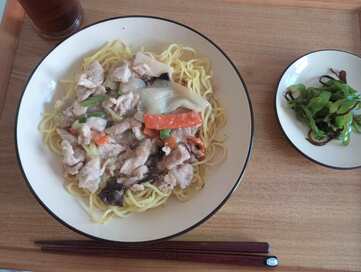 50代、「冷凍食品」でラクに暮らす。狙うのは冷凍野菜、手間なくみそ汁や野菜炒めに