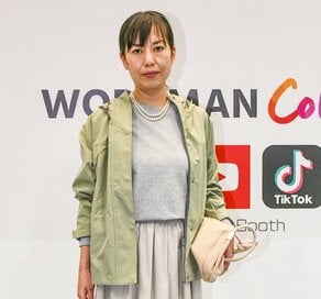 50代が着る「ワークマン」。全身1万1000円でさりげない洗練スカートコーデ