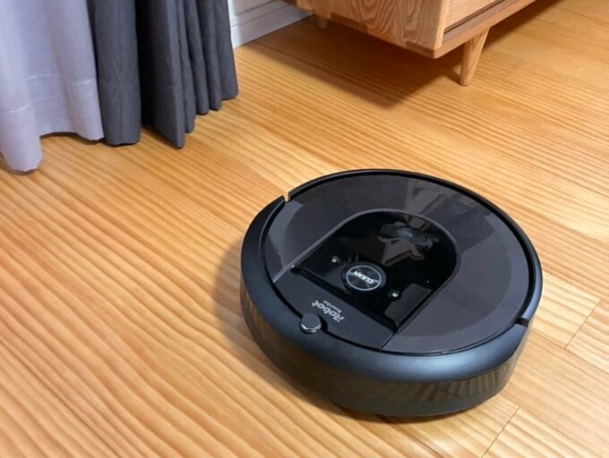 稼働中のお掃除ロボット