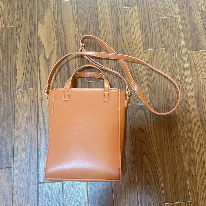 バーティカルショルダーバッグ