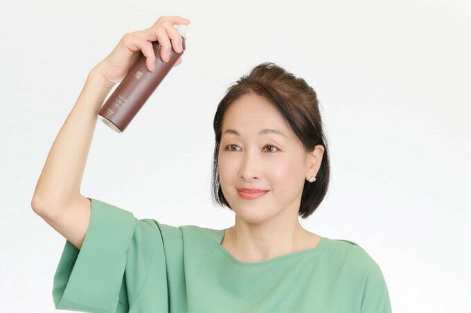 キープスプレーをかける。短い毛があれば、この時点でおさえて