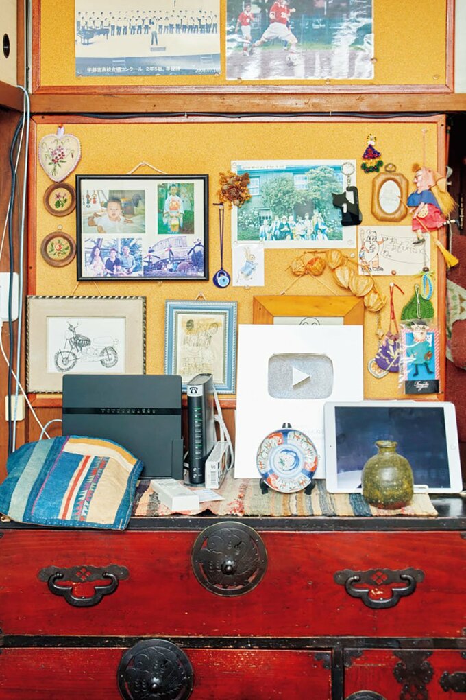 多良さんが飾っている家族の写真など