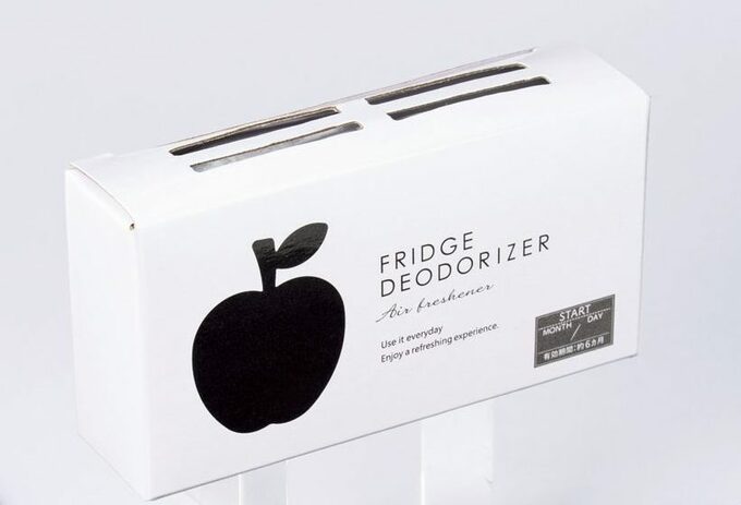 白箱にリンゴマーク