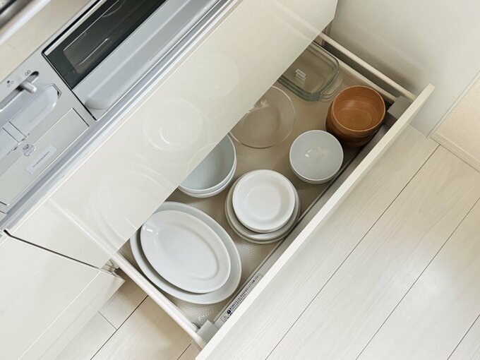 食器の引き出し