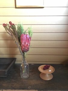 ピンクと赤のドライフラワー