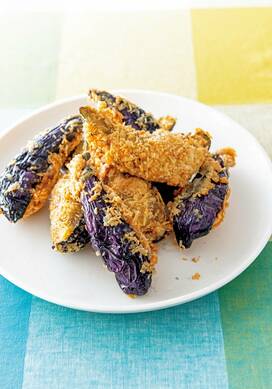 ナスの肉づめフライ。驚きのボリュームなのに、糖質は大幅カット！