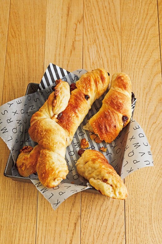 クルミとレーズンのねじねじパン