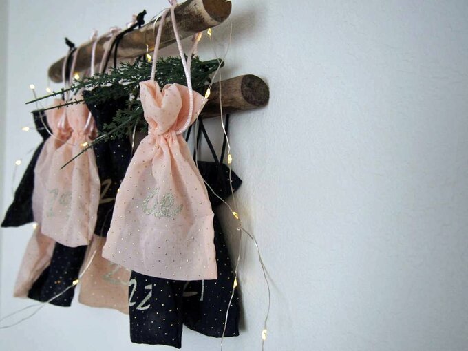 100円アイテムを使って気軽にアドベントカレンダーがつくれちゃう!