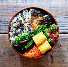 普通のおかずも幕の内弁当風に。色味とつめ方のコツ