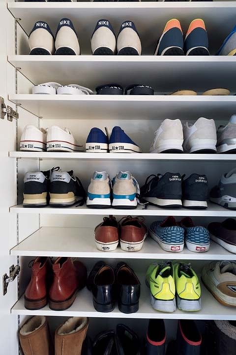 スッキリ見やすい大容量の靴収納