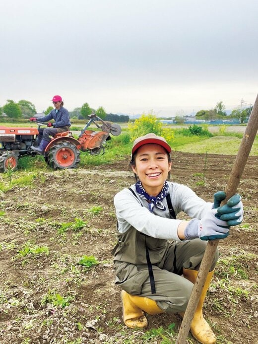 畑仕事をする人