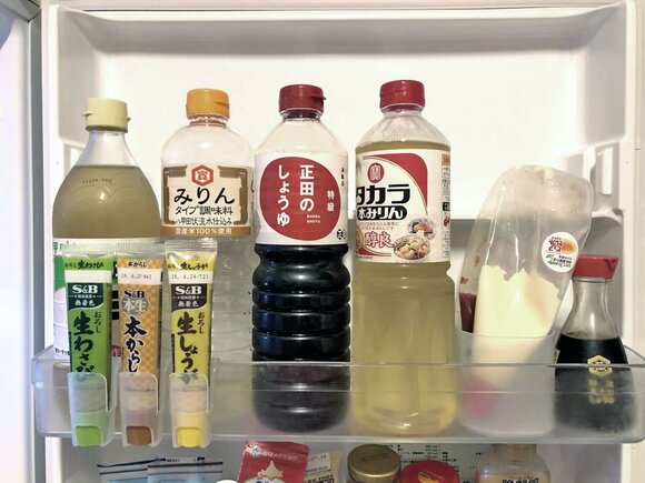 調味料はドアポケットが定位置に