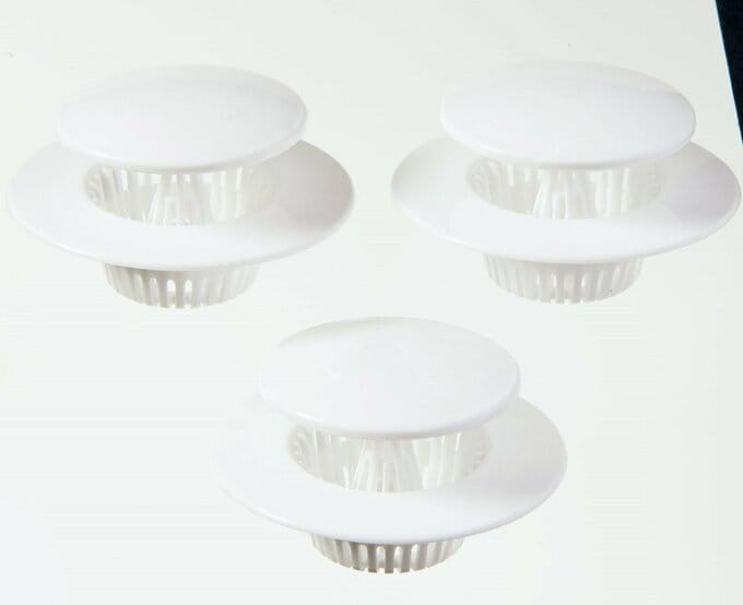 ゴミガード並ぶ画像