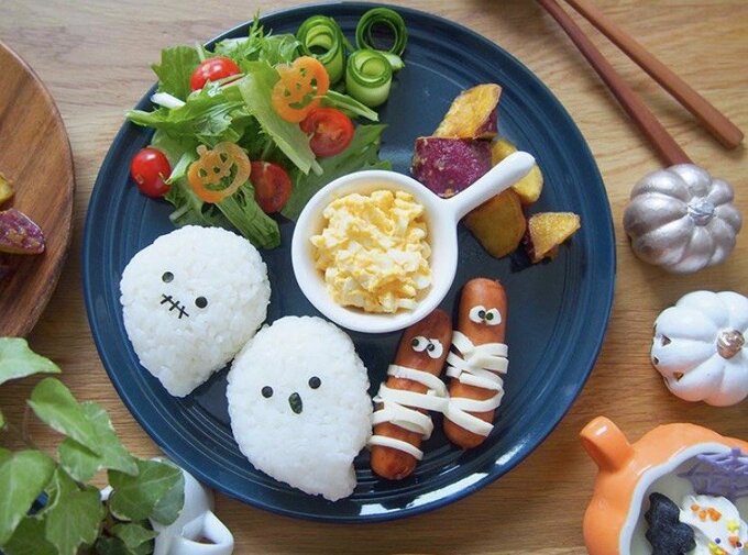 オバケ仕様のおにぎり