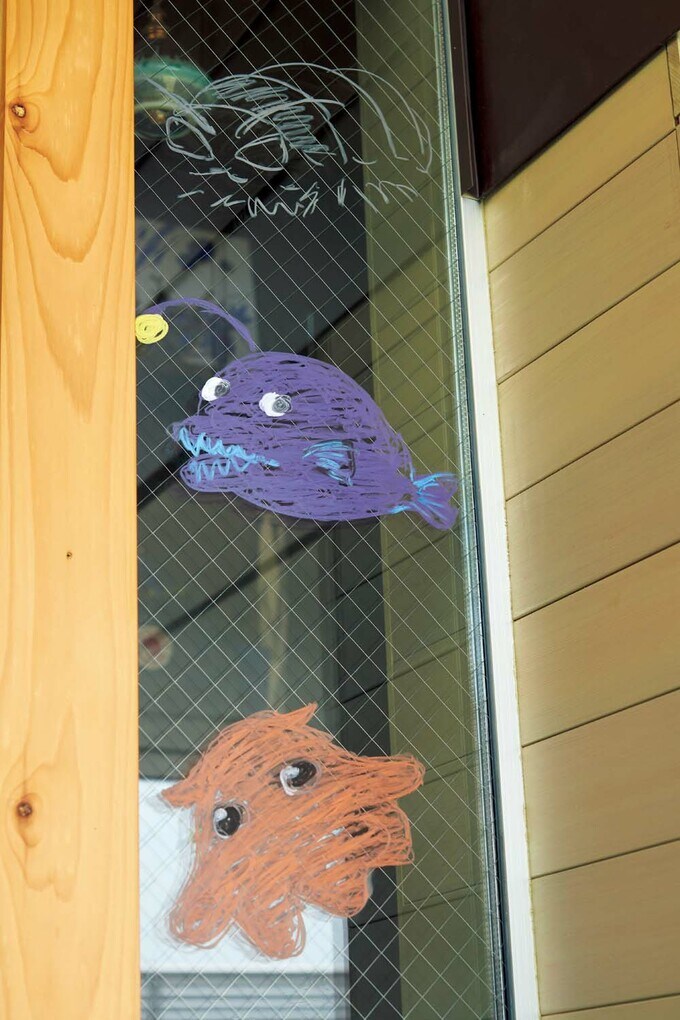 ガラスにはかわいいイラスト