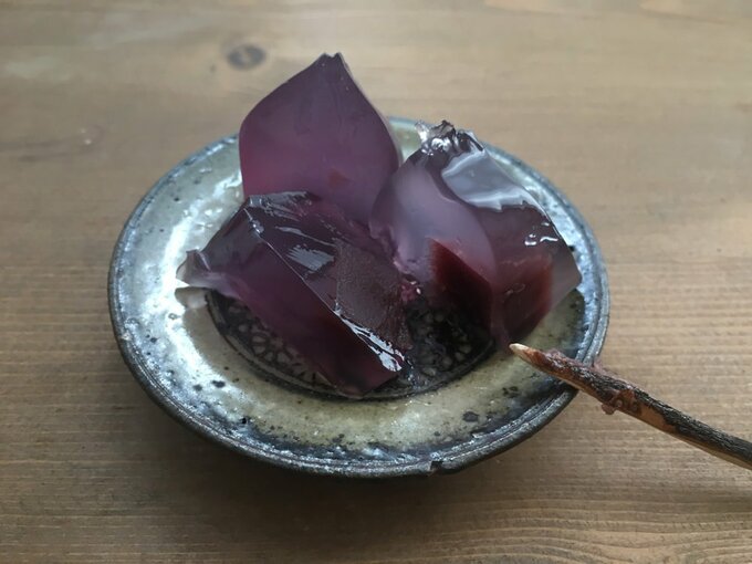 紫色したくずもち
