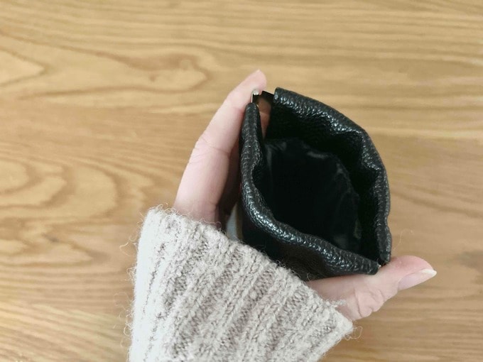 ポーチをあけた様子