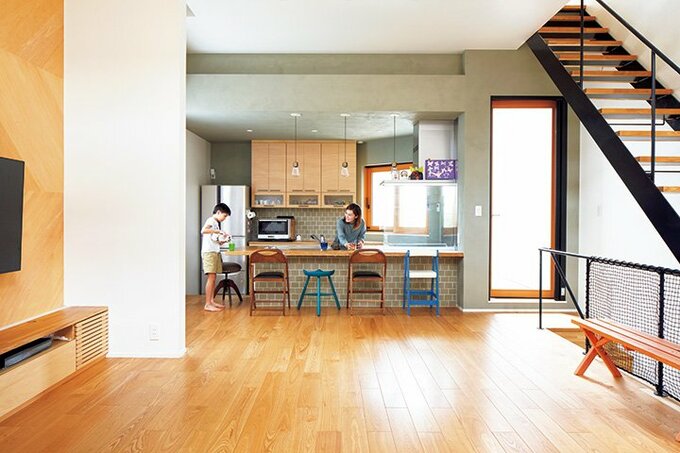 リビングから見たキッチン