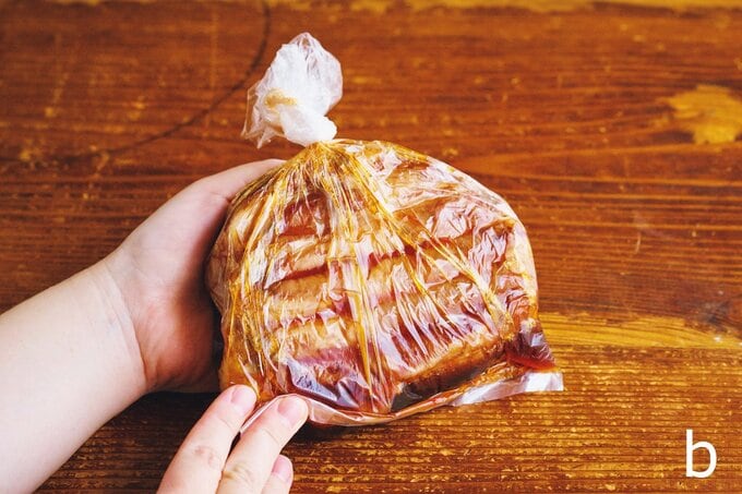 ポリ袋に入れた肉