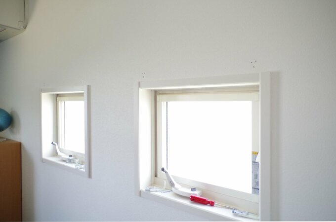 ロールスクリーンを撤去した窓