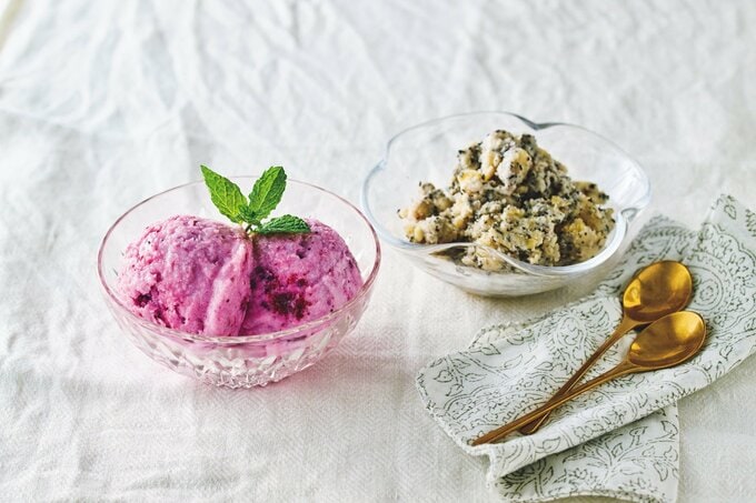 ブルーベリーヨーグルトアイスと黒ごまバナナアイス