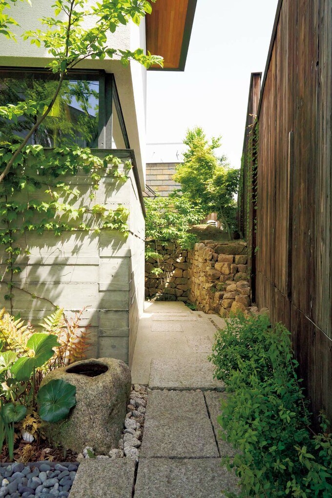 アトリエへのアプローチ