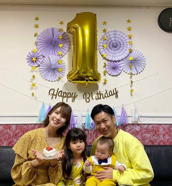 長男の誕生日を祝う、はんにゃ川島さん一家