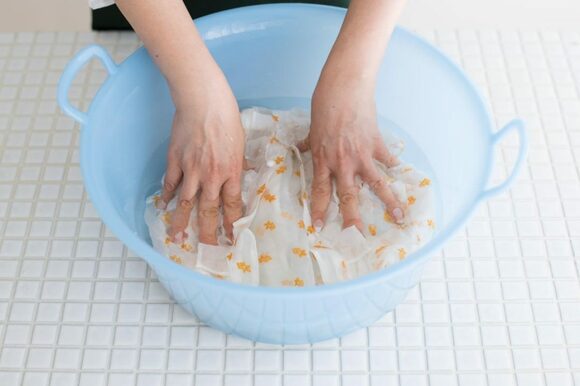 ぬるま湯でつけおき