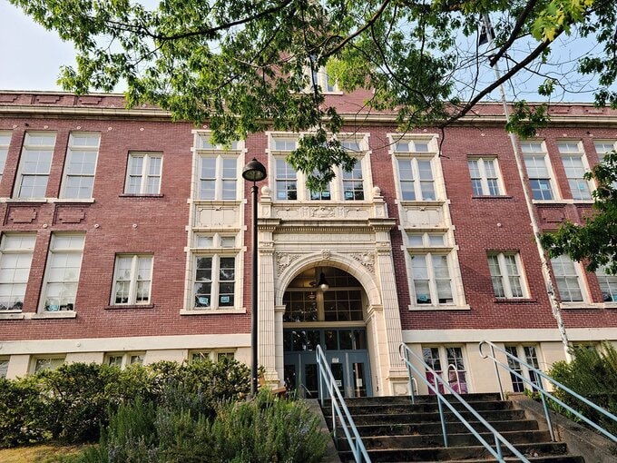 学校
