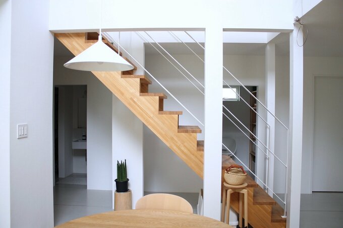 階段を横から見た様子