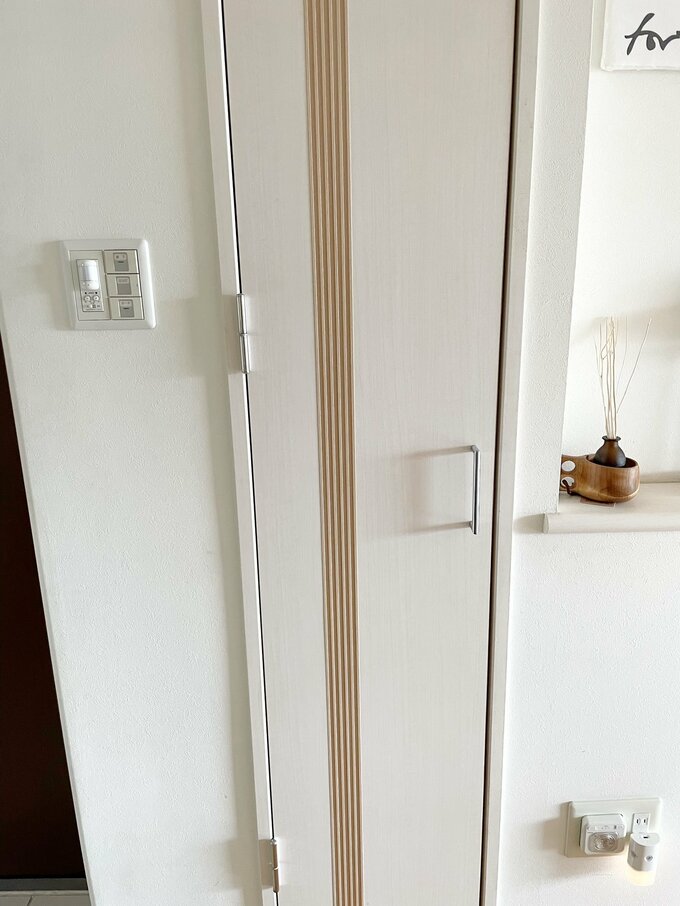 玄関の収納を備蓄スペースに