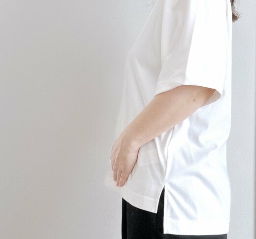 Tシャツを横から見た写真