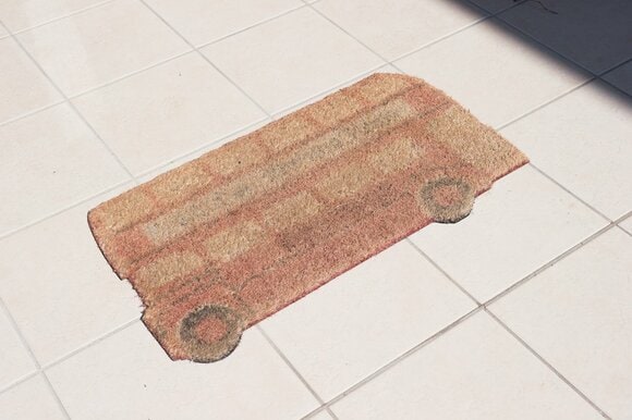 玄関は家の顔。運を招く環境を整えて【玄関】