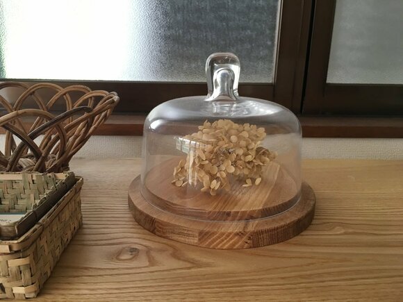 小さなドライアジサイは、チーズドームに