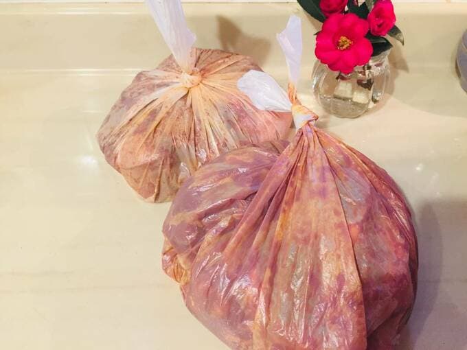 ヨーグルトも入れてもみこんでおきます