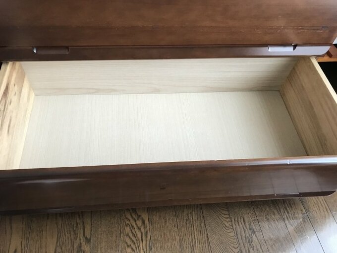タンスの引き出し