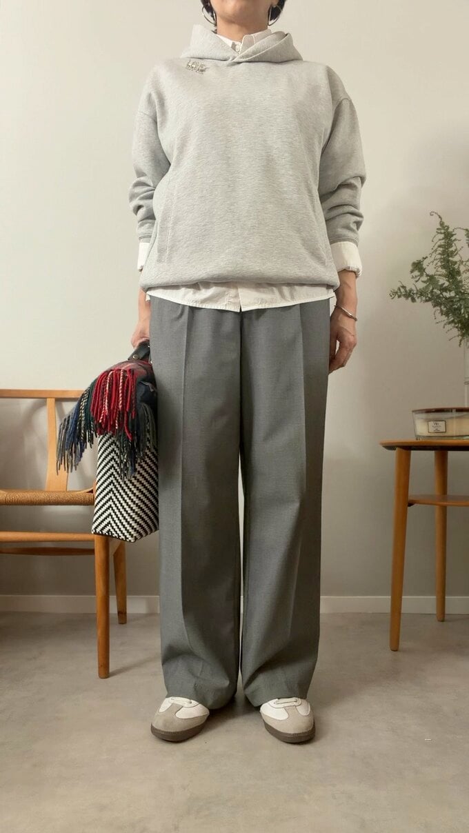 パーカーコーデ