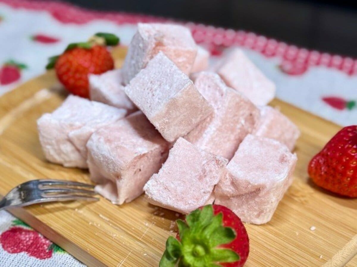 春に食べたい、ふわっふわ「イチゴマシュマロ」レシピ。はちみつの