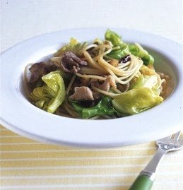 豚肉とキャベツのアンチョビパスタ