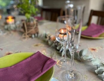 フランスと日本でこんなに違う「テーブルマナー」。ナプキンの意外な用途とは