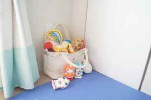 遊ぶときは、お気に入りだけ「オモチャバッグ」につめて駅から出発～！