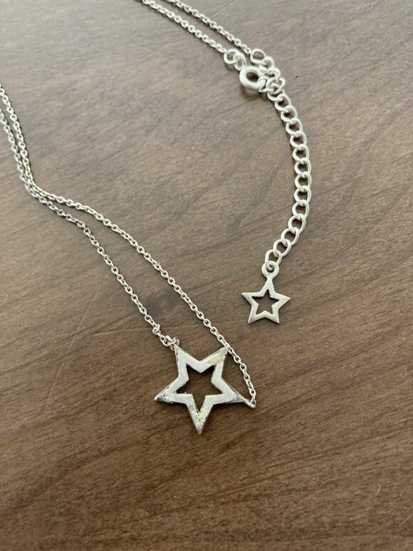 シルバーのネックレスBefore