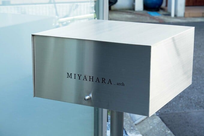 スチール製ポスト