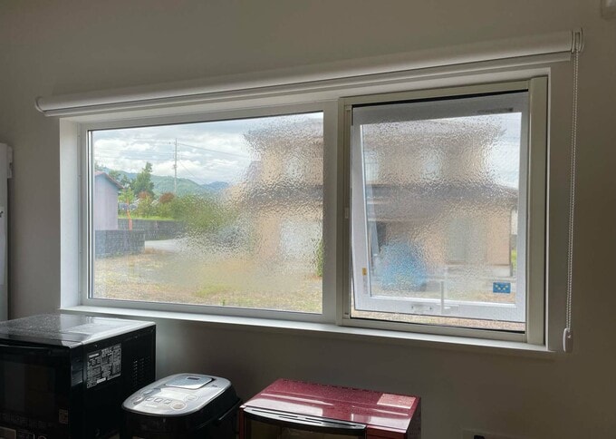 キッチンにはFIX＋横すべり出し窓