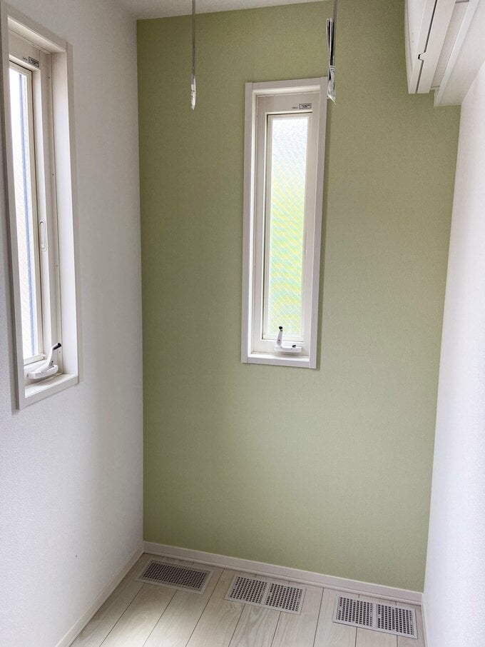 洗濯物の干し場にもアクセントクロス