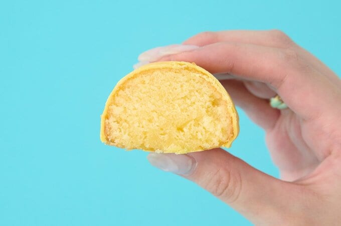 断面も鮮やかなレモンイエロー!