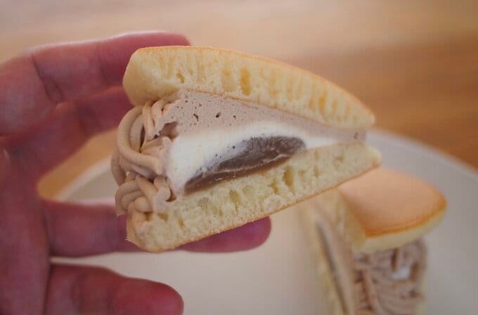 モンブランどら焼き断面