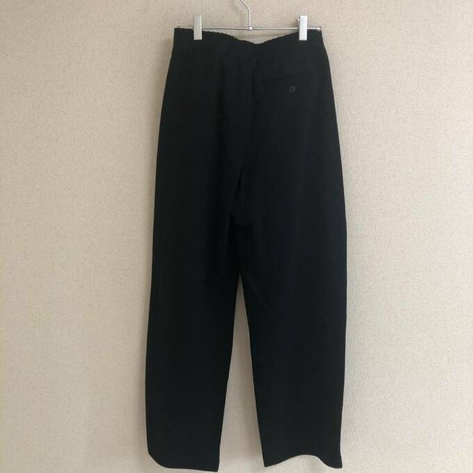 バックにもポケットが1つ